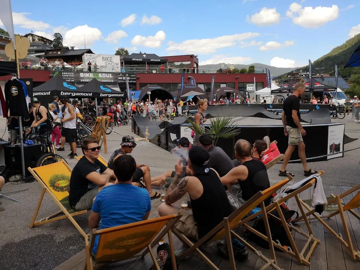 Hotel Pinzgauerhof Ski & Bike - Inclusive Evening Dinner Saalbach-Hinterglemm