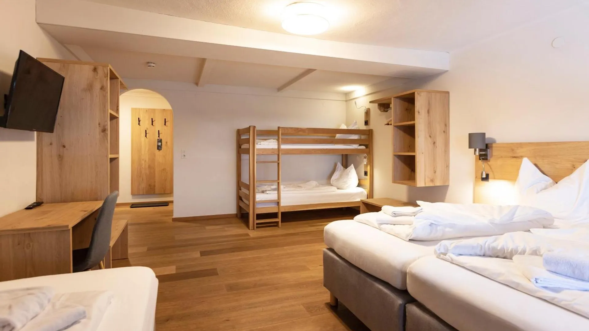 Hotel Pinzgauerhof Ski & Bike - Inclusive Evening Dinner Saalbach-Hinterglemm