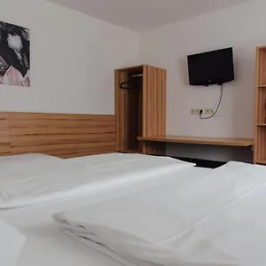 Drei Kreuz 3*, Salzburg Austria