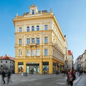 ventana-hotel-prague.praguehotelsweb.com/