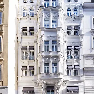Zur Wiener Staatsoper 3*, Vienna Austria